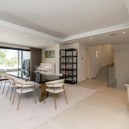 Stunning 6-bedroom In Guadalmina Baja Marbella