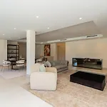 Stunning 6-bedroom In Guadalmina Baja فيلة *