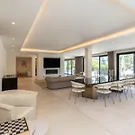 فيلة Stunning 6-bedroom In Guadalmina Baja *