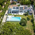 Stunning 6-bedroom In Guadalmina Baja فيلة ماربيا