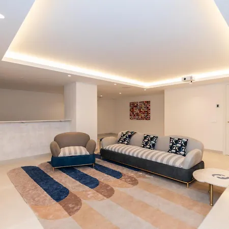 Stunning 6-bedroom In Guadalmina Baja Villa