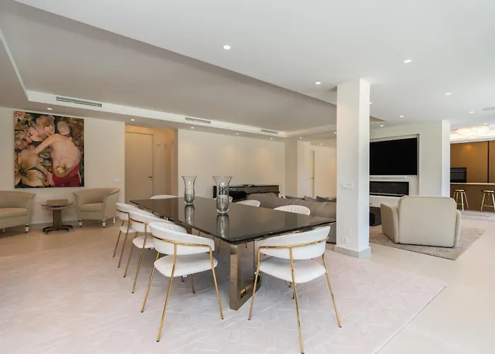 Stunning 6-bedroom In Guadalmina Baja 别墅 马尔韦利亚