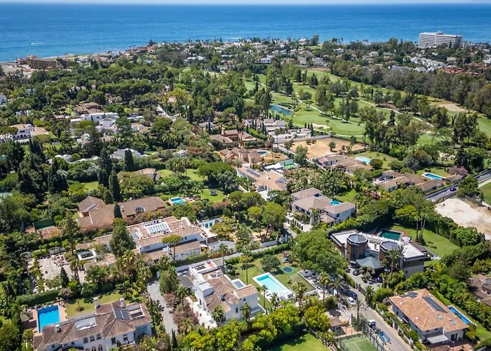 别墅 Stunning 6-bedroom In Guadalmina Baja 马尔韦利亚