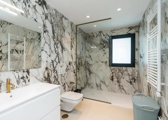 Villa Stunning 6-bedroom In Guadalmina Baja *